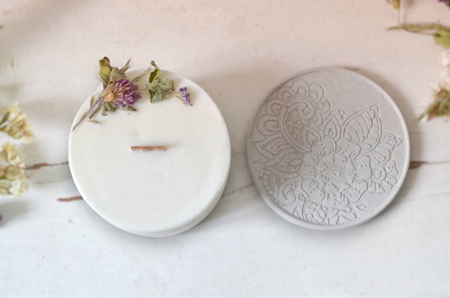 Sojová svíčka s dřevěným knotem na podtácku - Luční 300g - Inspired by Nature