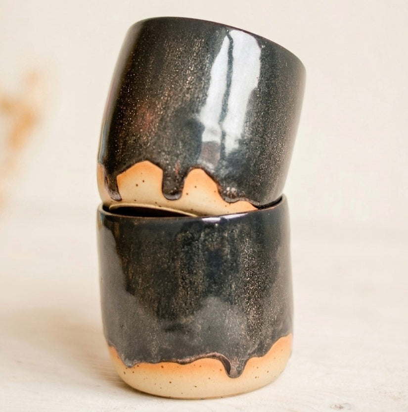 keramické kalíšky, ručně vyráběná keramika, kalíšky na espresso, keramika na kávu, handmade keramika, keramické hrnky malé