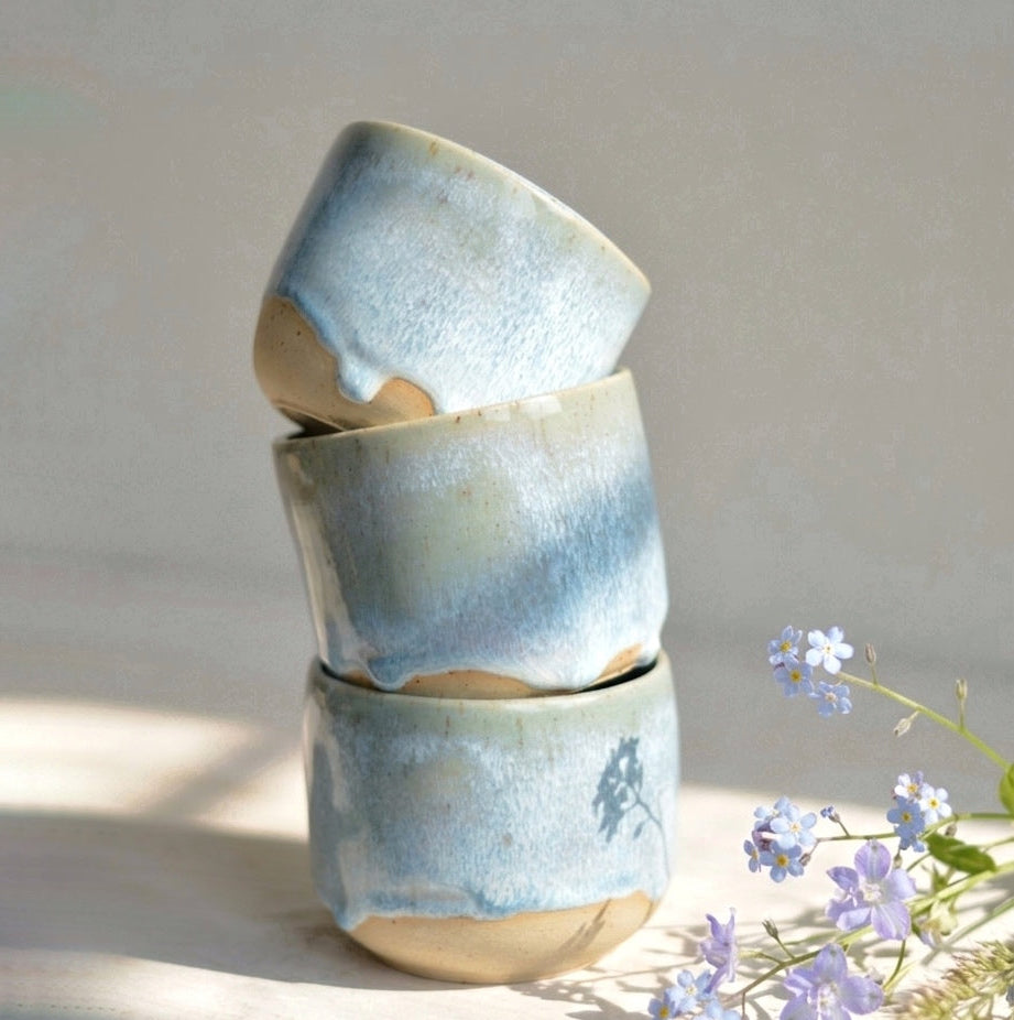 keramické kalíšky, ručně vyráběná keramika, kalíšky na espresso, keramika na kávu, handmade keramika, keramické hrnky malé