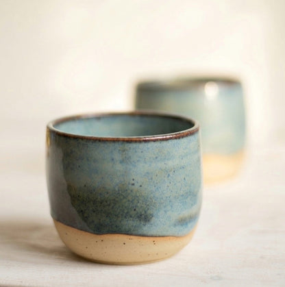 keramické kalíšky, ručně vyráběná keramika, kalíšky na espresso, keramika na kávu, handmade keramika, keramické hrnky malé