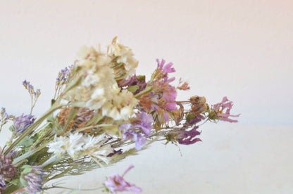 picture of dried flowers used for decorating the candles