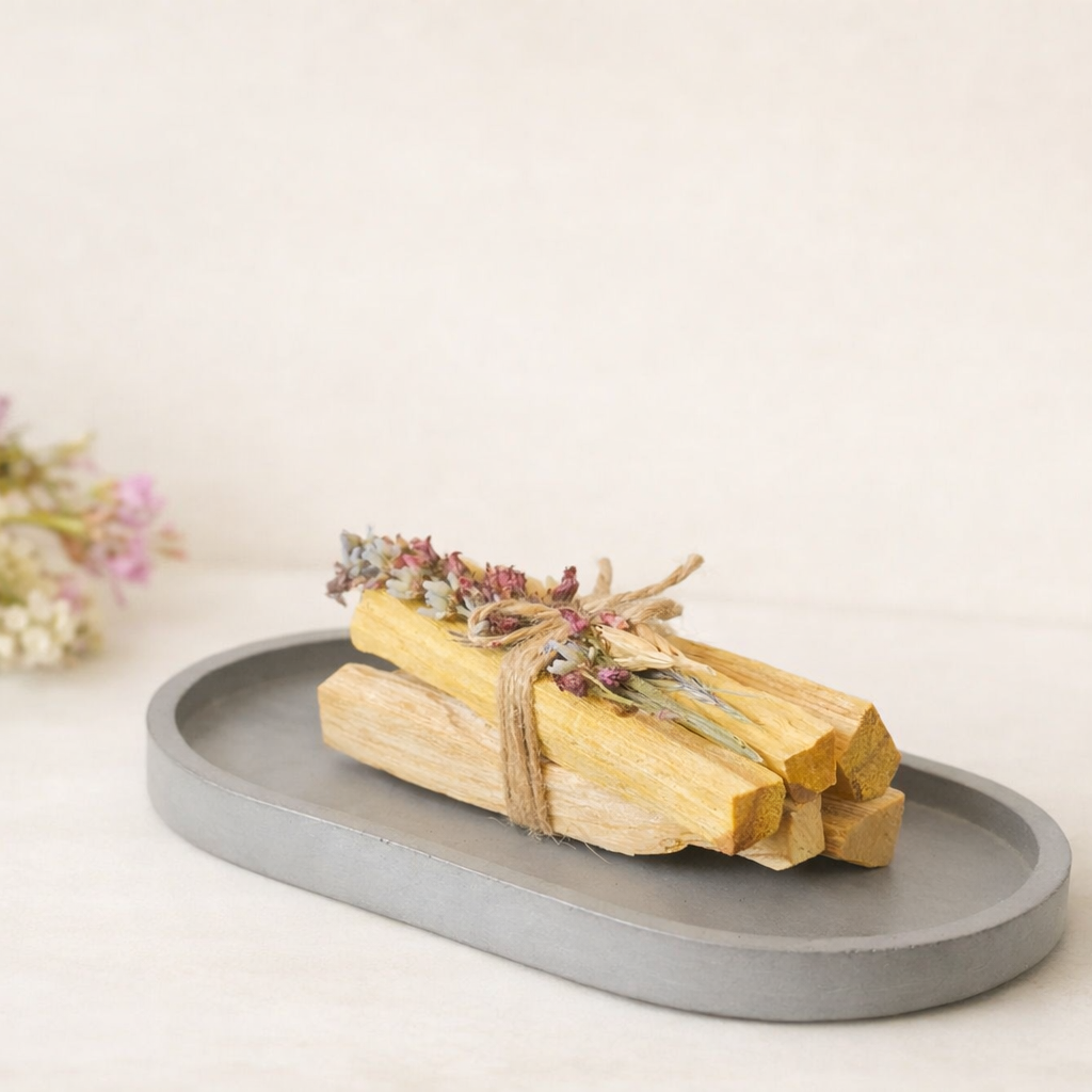 Vykuřovadlo - Palo Santo s podtáckem - Inspired by Nature. Front point of view