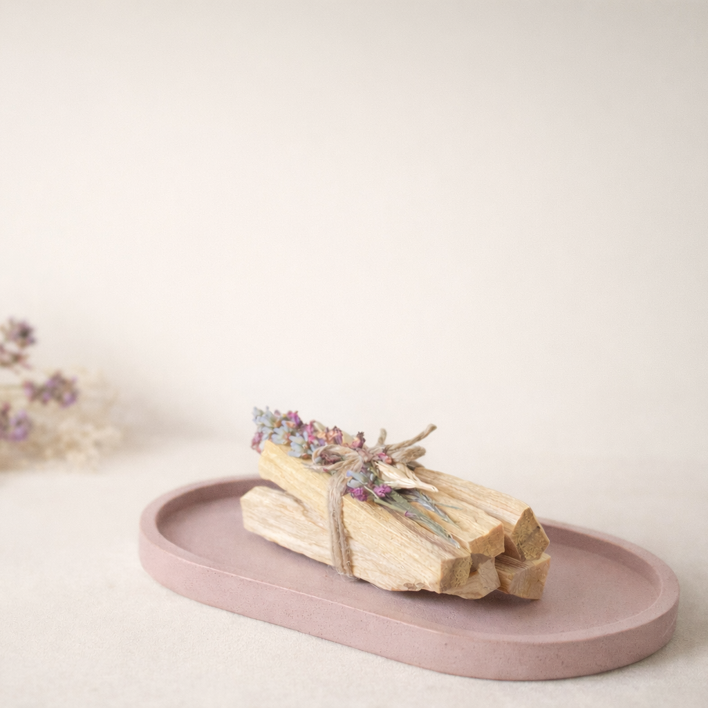 Vykuřovadlo - Palo Santo s podtáckem - Inspired by Nature. Front point of view