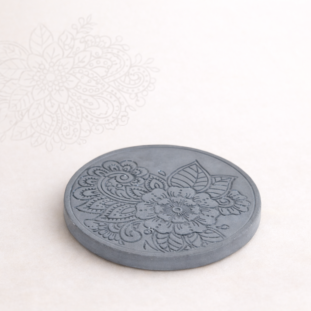 betonovy podtacek tmave sede barvy